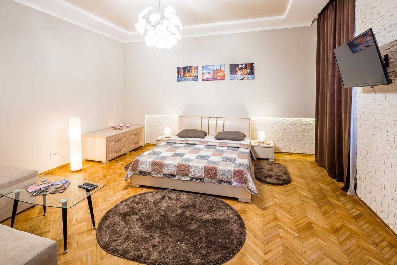 Onlviv Teatralna 23 Апартаменти